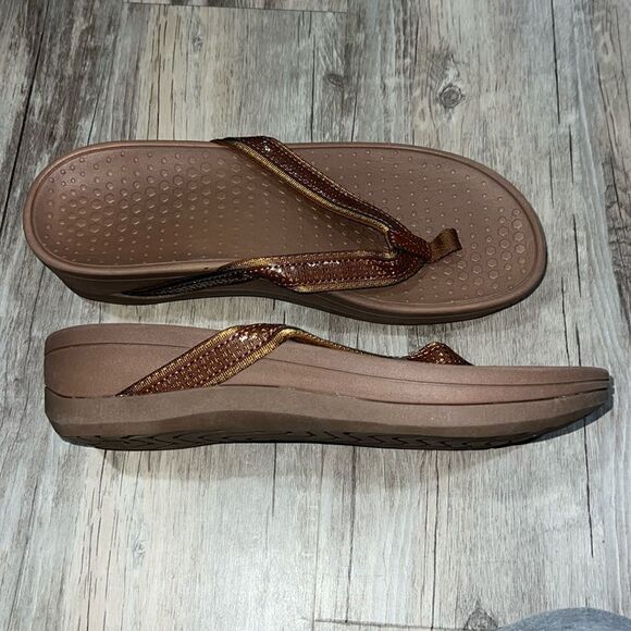 whitin sandals  - Picture 1 of 3